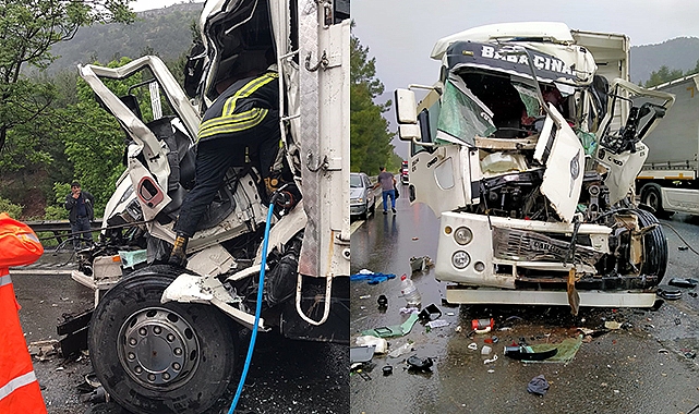 Tarsus’ta 3 tır, 2 kamyon ve 1 otomobil kazaya karıştı