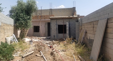 Urfa'da evde tadilat yapan kiracı patlayıcı madde buldu