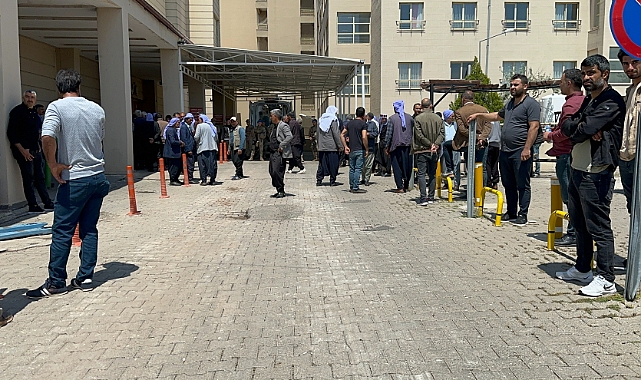 Urfa'da iki aile arasında taşlı, sopalı, silahlı kavga!