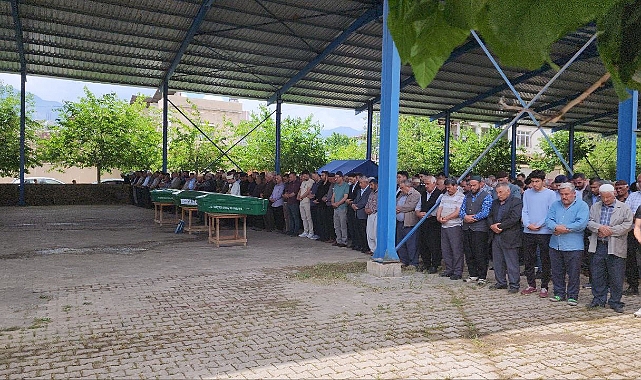 Urfa’daki kazada vefat eden depremzedeler toprağa verildi