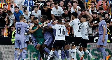 Valencia'ya seyircisiz oynama cezası verildi