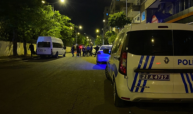Yolda yürüyen bir kişi sırtından bıçaklandı