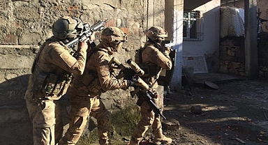 Yüksekova'da kökünü kurutma operasyonu: 7 tutuklama