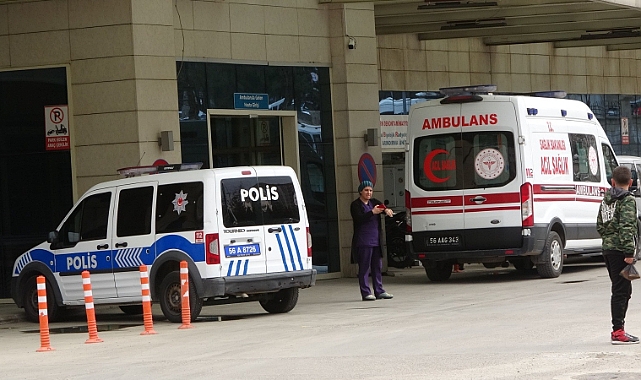 Zırhlı polis aracı ile kamyonet çarpıştı