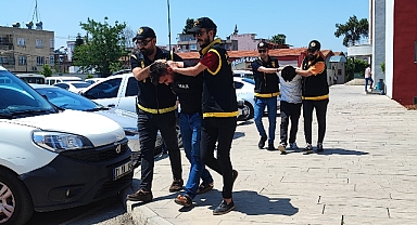 Adana'da eşini rahatsız ettiği iddiası cinayetle bitti