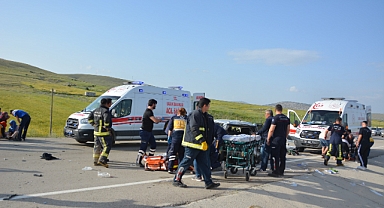 Antalya'da feci kaza: 3 ölü, 9 yaralı