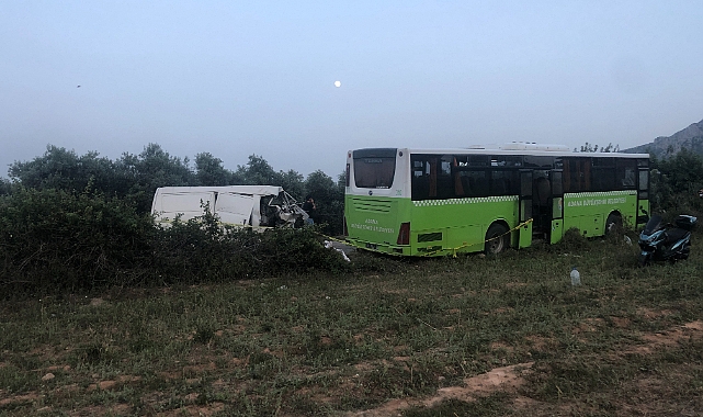 Belediye otobüs ile panelvan araç çarpıştı: 2 ölü, 10 yaralı