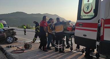 Burdur’da trafik kazası: 2’si ağır 3 yaralı