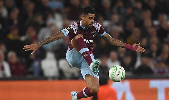 Emerson Palmieri'den tarihi başarı