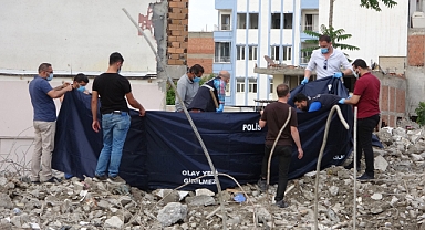 Enkaz altında çıkarılan kişinin kimliği belirlendi