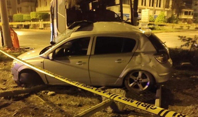 İşçi servisi ile otomobil çarpıştı: 1 ölü, 25 yaralı