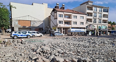 Kamyonun çarptığı kadın hayatını kaybetti