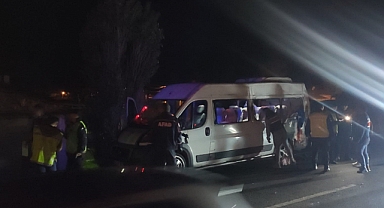 Kayseri'de feci kaza: 3 ölü, 16 yaralı