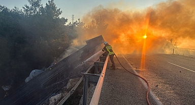 Mersin’de kaza yapan tır alev alev yandı