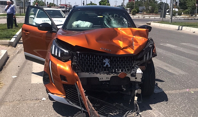 Otomobil ile motosiklet çarpıştı: 1 yaralı