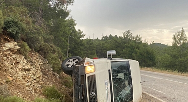 Personel taşıyan minibüs kaza yaptı: 8 yaralı