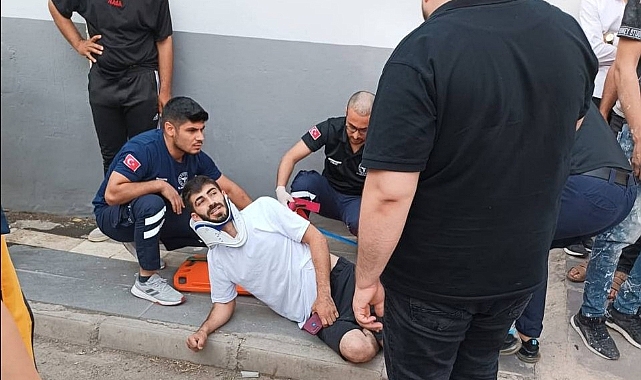 Şanlıurfa'da otomobil motosiklete çarptı