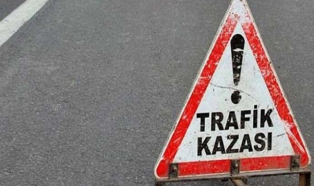 Şanlıurfa'da tır ile servis minibüsü çarpıştı: 7 yaralı