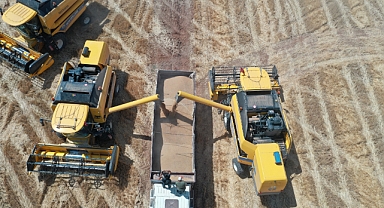 Urfa'da 240 biçerdöver aynı anda hasada başladı