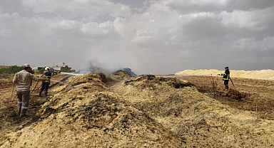 Urfa'da tonlarca saman küle döndü