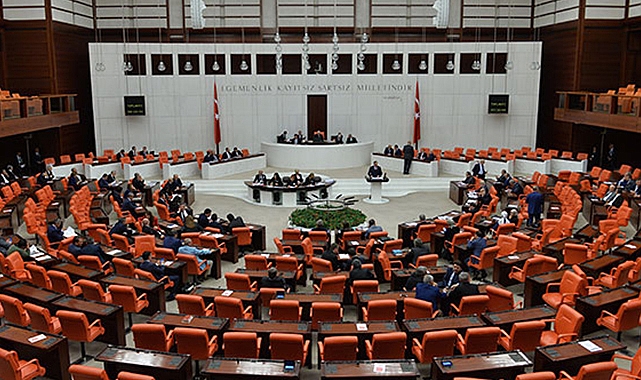 Urfalı iki vekil yemin metnini yanlış okudu