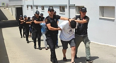 Uyuşturucu sattığı öne sürülen 5 zanlı tutuklandı