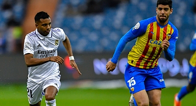 Valencia, Cenk Özkacar'ın bonservisinin alındı