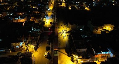 Yük treni karşıdan karşıya geçen kişiye çarptı