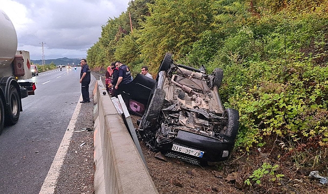 Zonguldak'ta otomobil bariyere çarparak takla attı: 6 yaralı