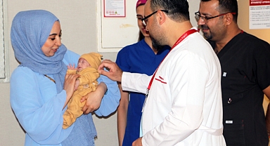 750 gram doğan Ali bebek 3 ay içerisinde üç ameliyat geçirdi