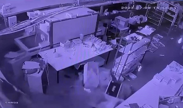 Bartın’daki sel anı güvenlik kamerasına yansıdı