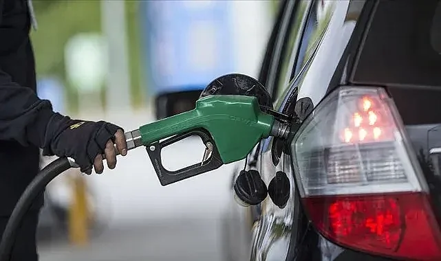 Benzine yarın büyük zam gelebilir