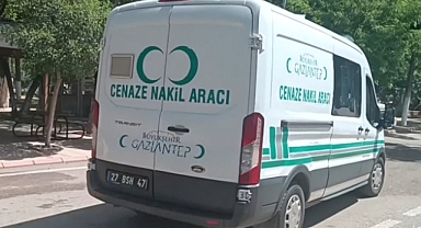 Bıçaklı saldırıya uğrayan baba kurtarılamadı