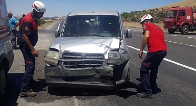 Bozova yakınlarında iki araç çarpıştı! 5 yaralı