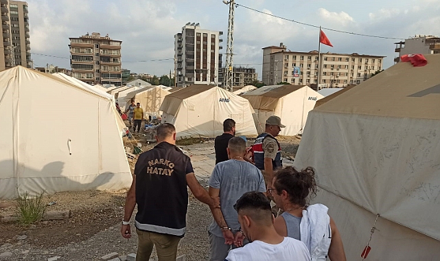 Çadırda uyuşturucu satan 2 şüpheli yakalandı