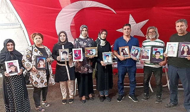 Eğitim Bir Sen'den Nöbet Annelerine ziyaret!