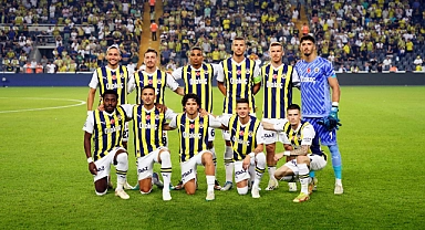 Fenerbahçe ilk resmi maçına taraftarı önünde çıktı