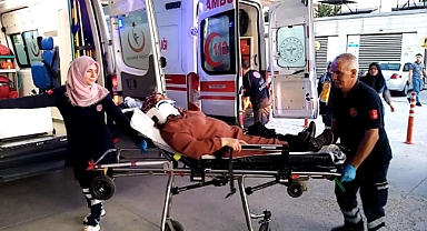 Hafif ticari araç şarampole devrildi: 6 yaralı