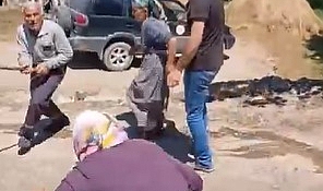 Hayvan gübresi dökme kavgası cep telefonuna yansıdı