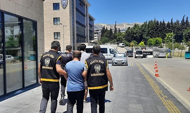 Hırsızlık suçundan aranan 2 hükümlü yakalanıp tutuklandı