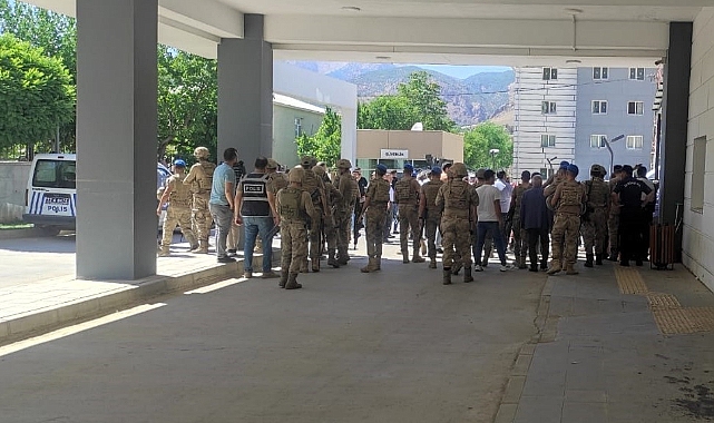 İki aile arasında silahlı kavga: 3 yaralı