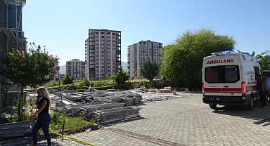 İnşaat iskelesi çöktü: 1 işçi öldü, 2’si yaralandı