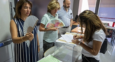 İspanya’da halk sandık başında