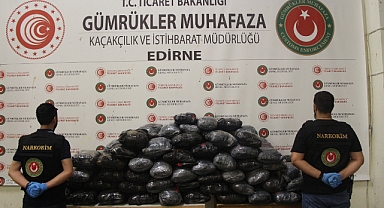 Kapıkule’de CNC makinesi içerisine gizlenmiş 133 kilogram esrar yakalandı
