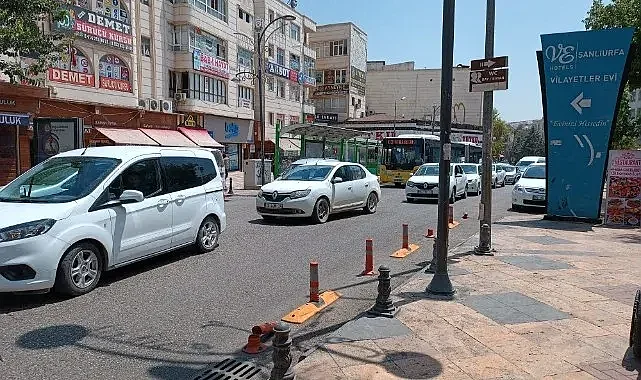 Kent merkezinde hatalı park uzun kuyruğa neden oldu!