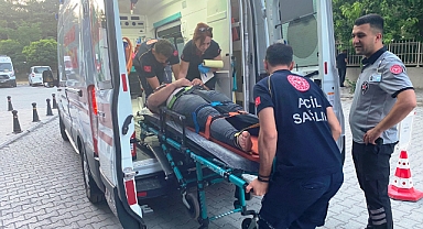 Konya'da devrilen tırın sürücüsü yaralandı