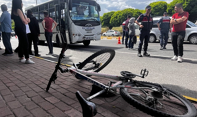 Midibüsün çarptığı bisikletli çocuk hayatını kaybetti