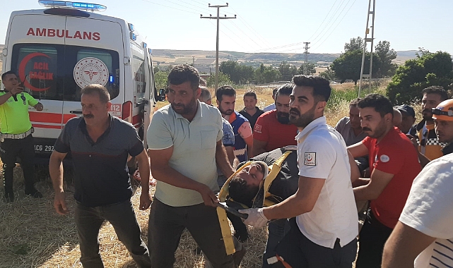 Minibüs tarlaya uçtu: 5 yaralı