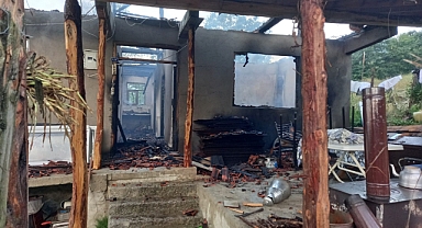 Önce öldürüldüler, sonrasında ise evleri yakıldı