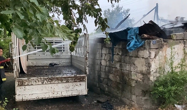 Osmaniye'de kullanılmayan kerpiç evde çıkan yangın korkuttu